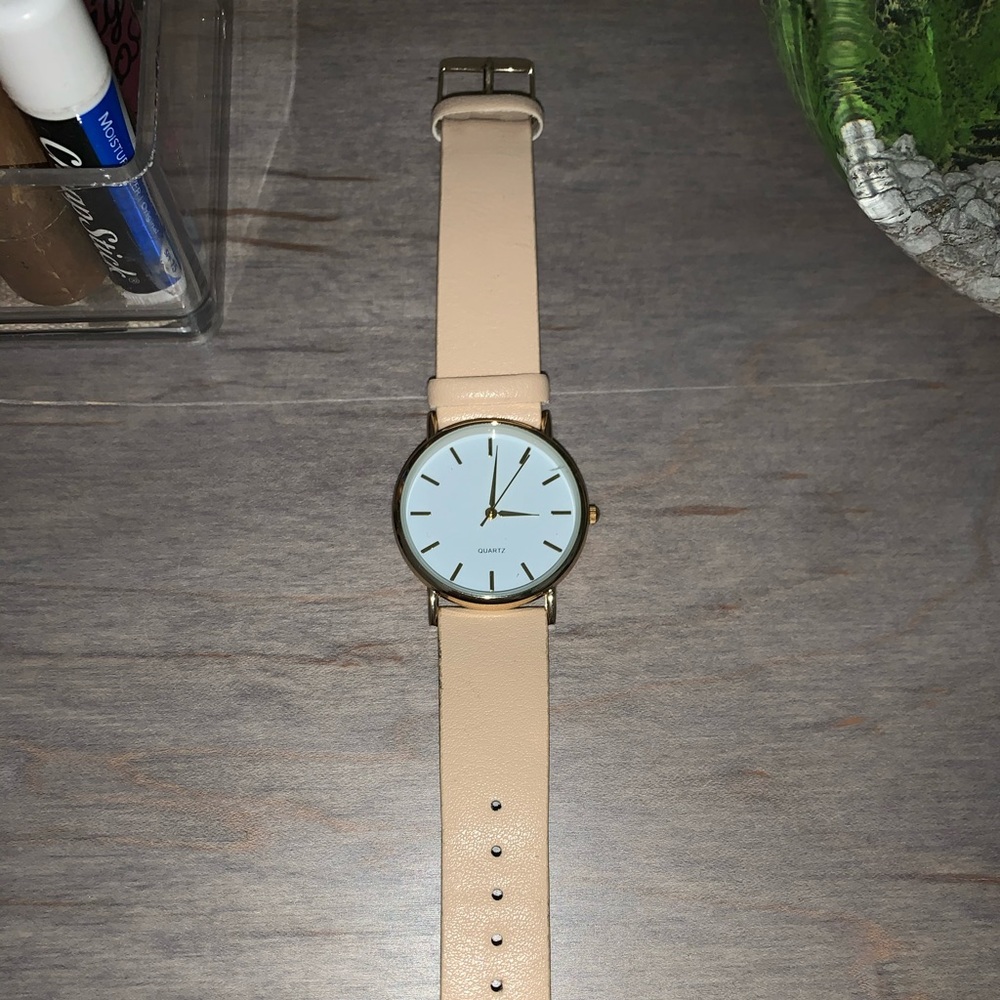 Super cute gold watch!
